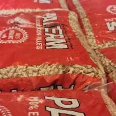 Gdzie kupić pellet wysokiej jakości? Sprawdź najlepsze miejsca i ceny!