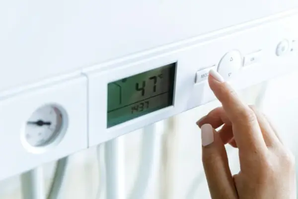 Ile prądu zużywa bojler elektryczny 50l? Sprawdź koszty i oszczędności